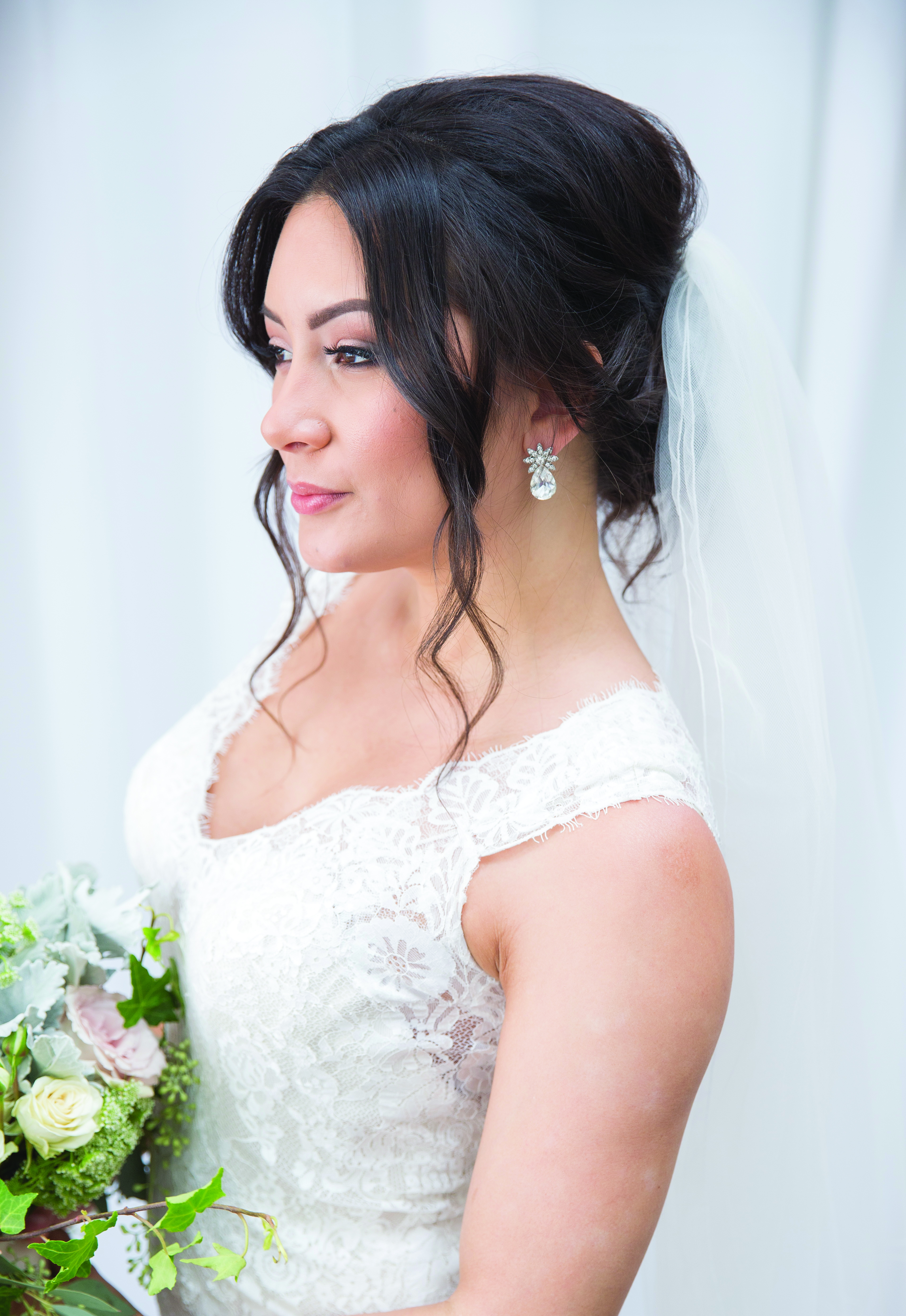 Wedding makeup: why you should hire a professional